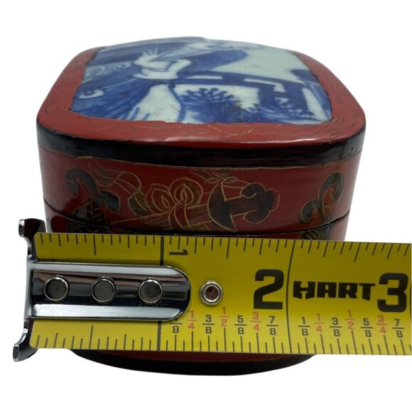 Vintage Chinese Red Lacquer Shard Box Blue White Porcelain - Picture 11 of 16